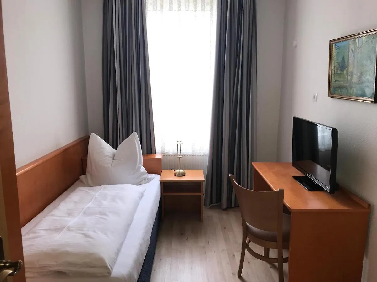 Hotel Sonnenschein Düsseldorf 2*,