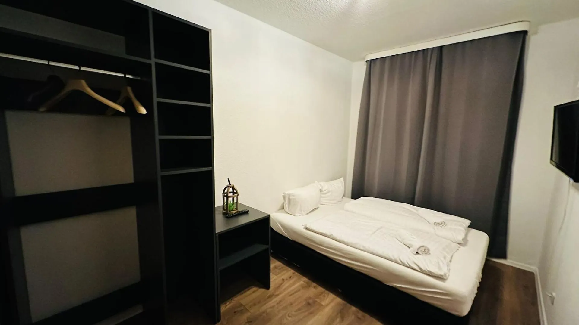 Hotel Bff Airport Messe Schlaf - Duesseldorf Düsseldorf