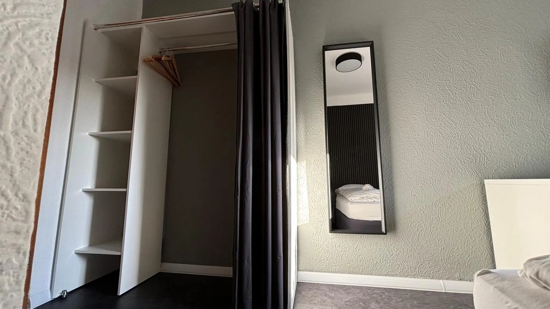 ** Oda ve Kahvaltı Hotel Bff Airport Messe Schlaf - Duesseldorf Almanya