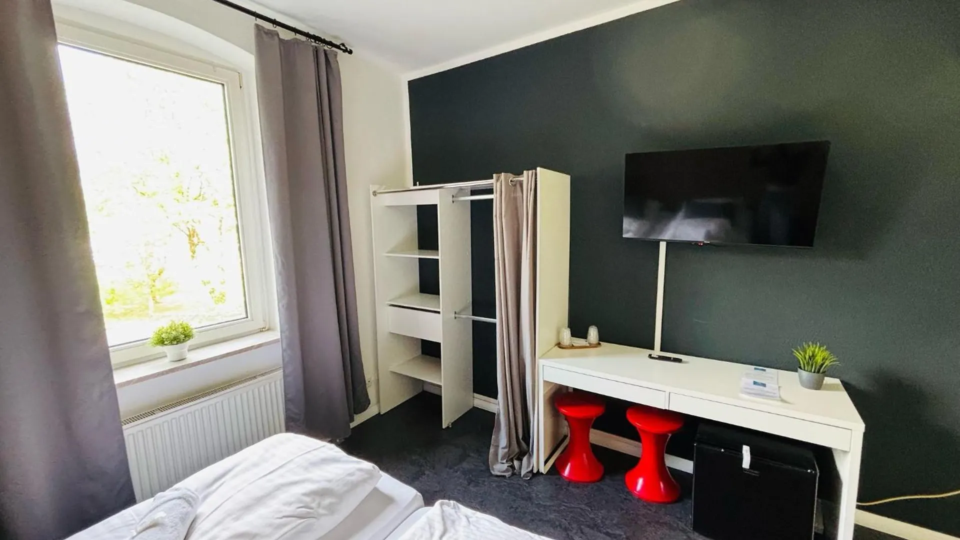 Hotel Bff Airport Messe Schlaf - Duesseldorf Almanya
