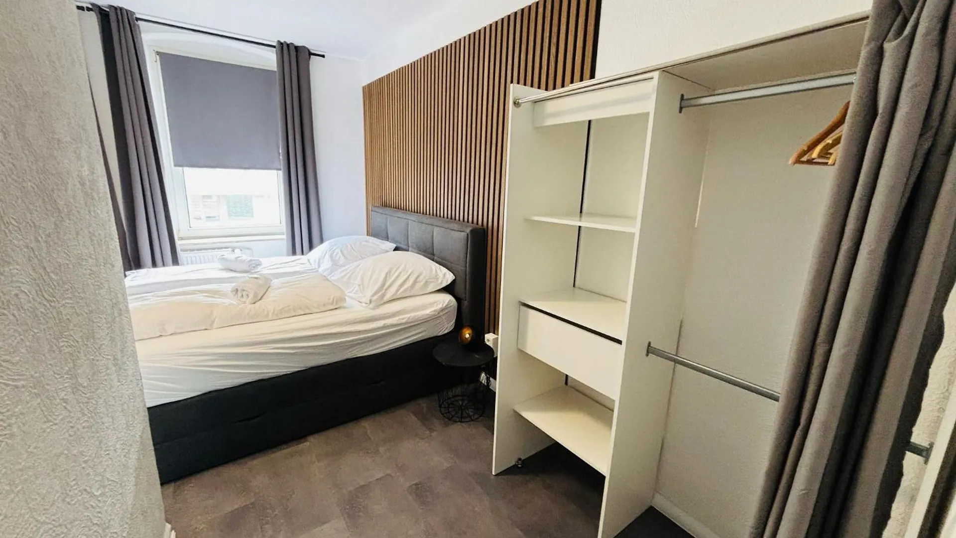 Hotel Bff Airport Messe Schlaf - Duesseldorf Oda ve Kahvaltı